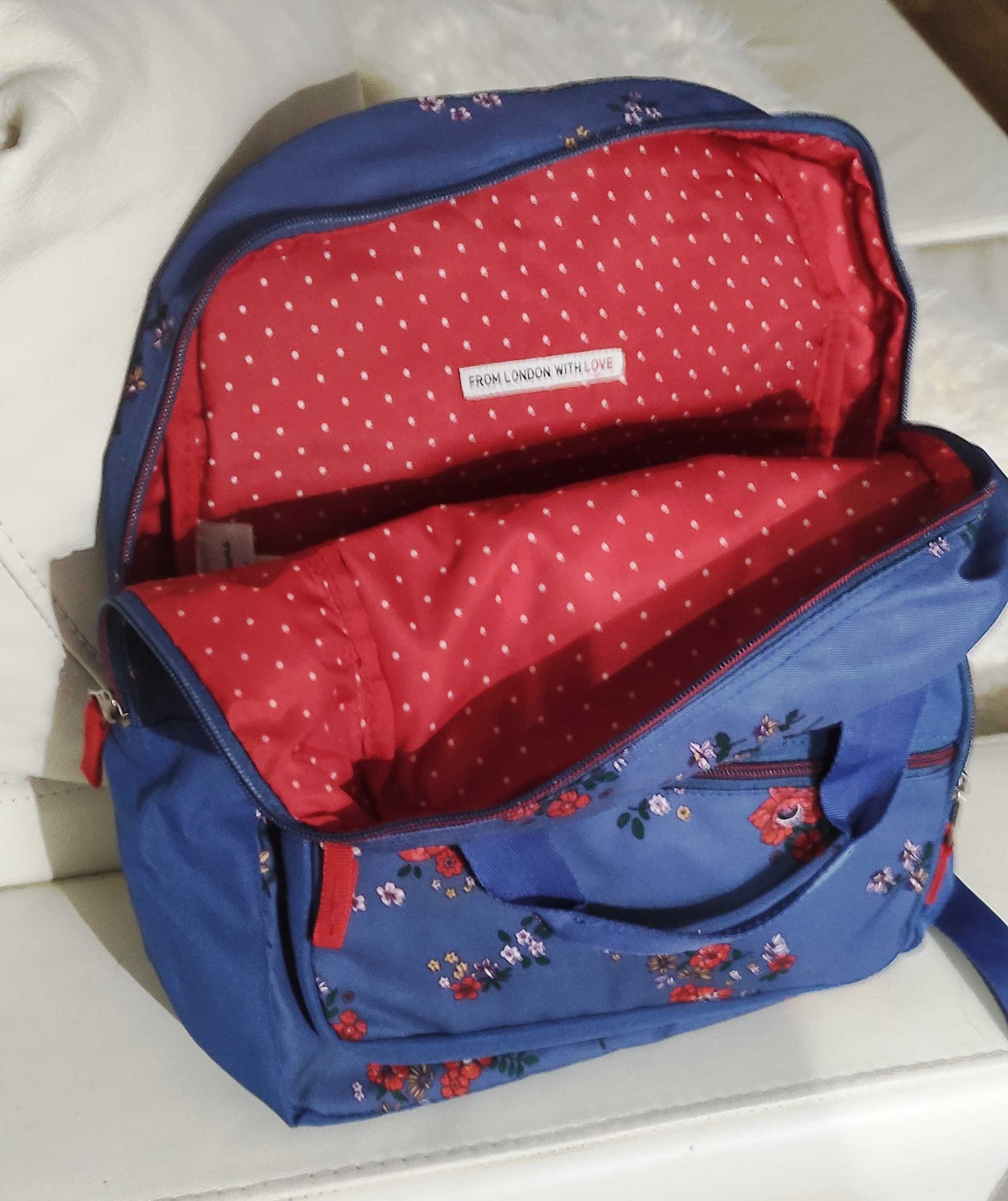 Mochila escolar de menina, da Pepe Jeans. Nova, ainda com a etiqueta!