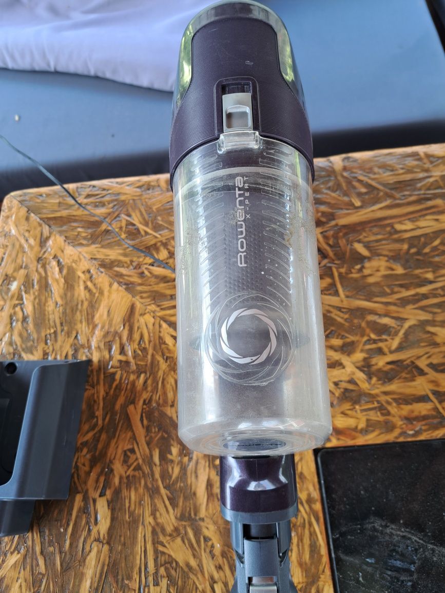 Odkurzacz pionowy Rowenta RH6821WO fioletowy