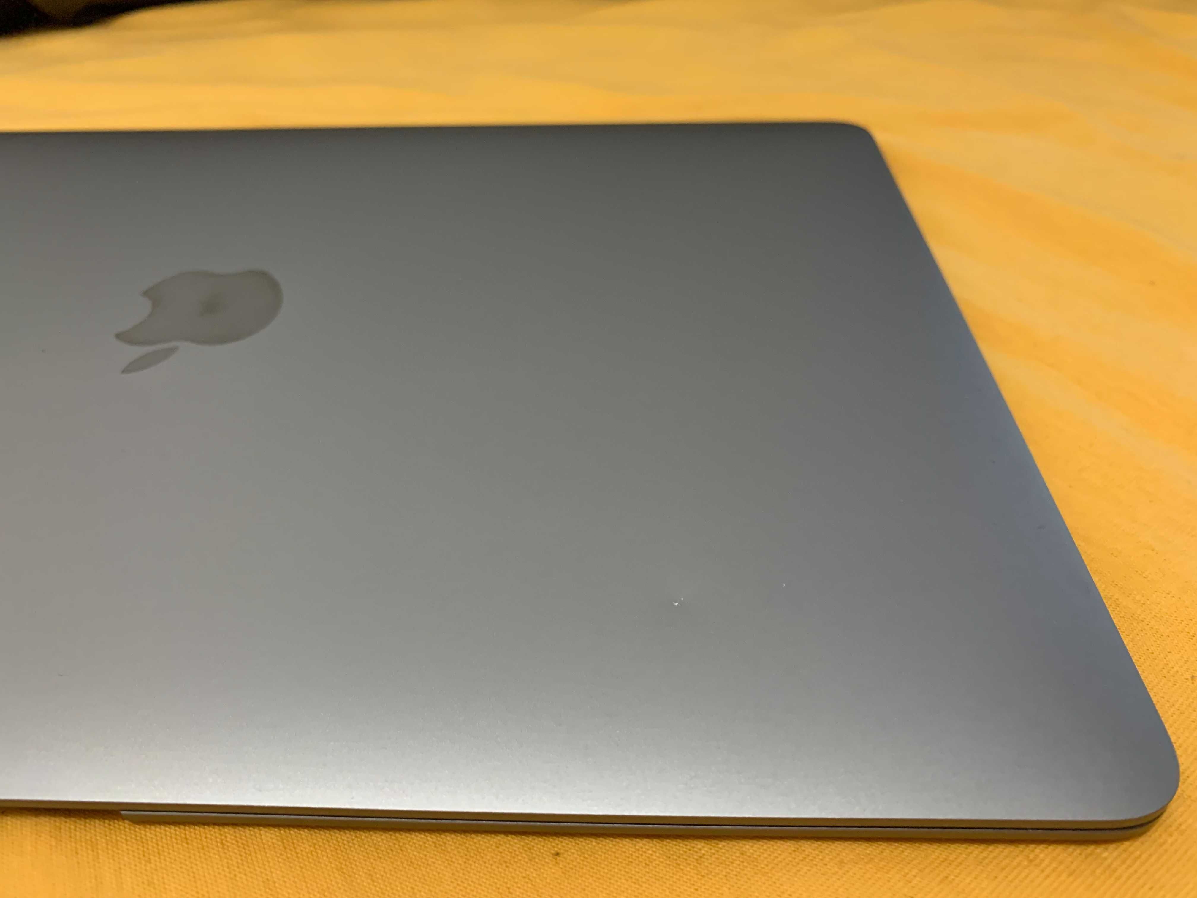 Macbook air 13, jak nowy