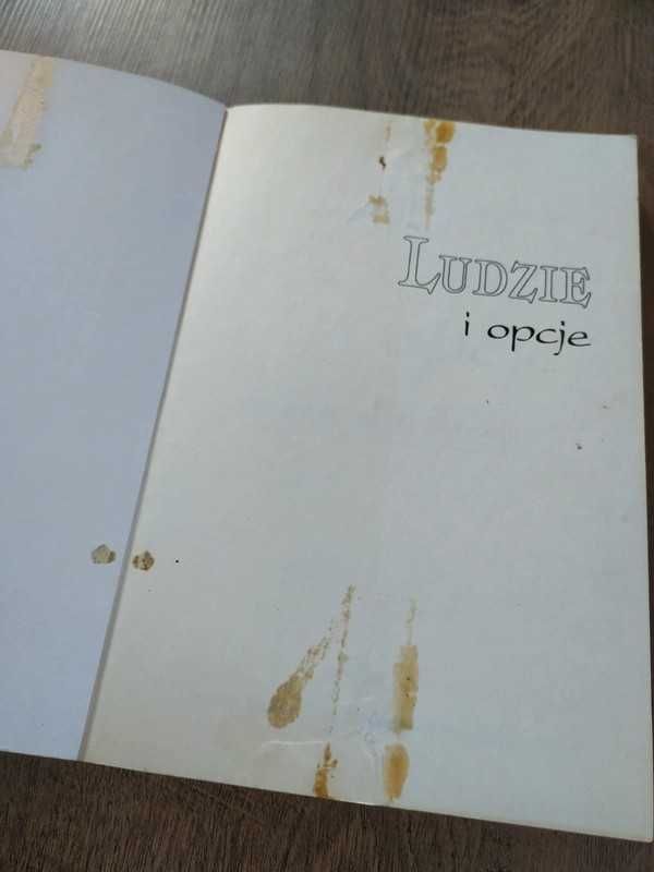 Ludzie i opcje - Andrzej Micewski