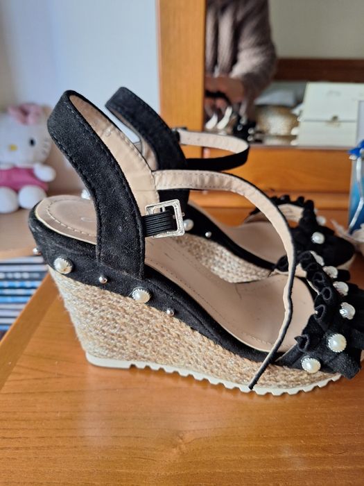 Sandálias Pretas com Pérolas T: 40 Mulanka