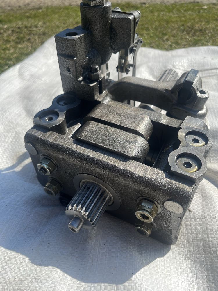 Pompa podnośnika hydrauliczna - ursus 2812