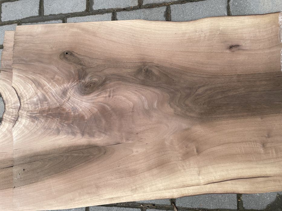 Fornir orzechowy plus tasma papierowa do forniru