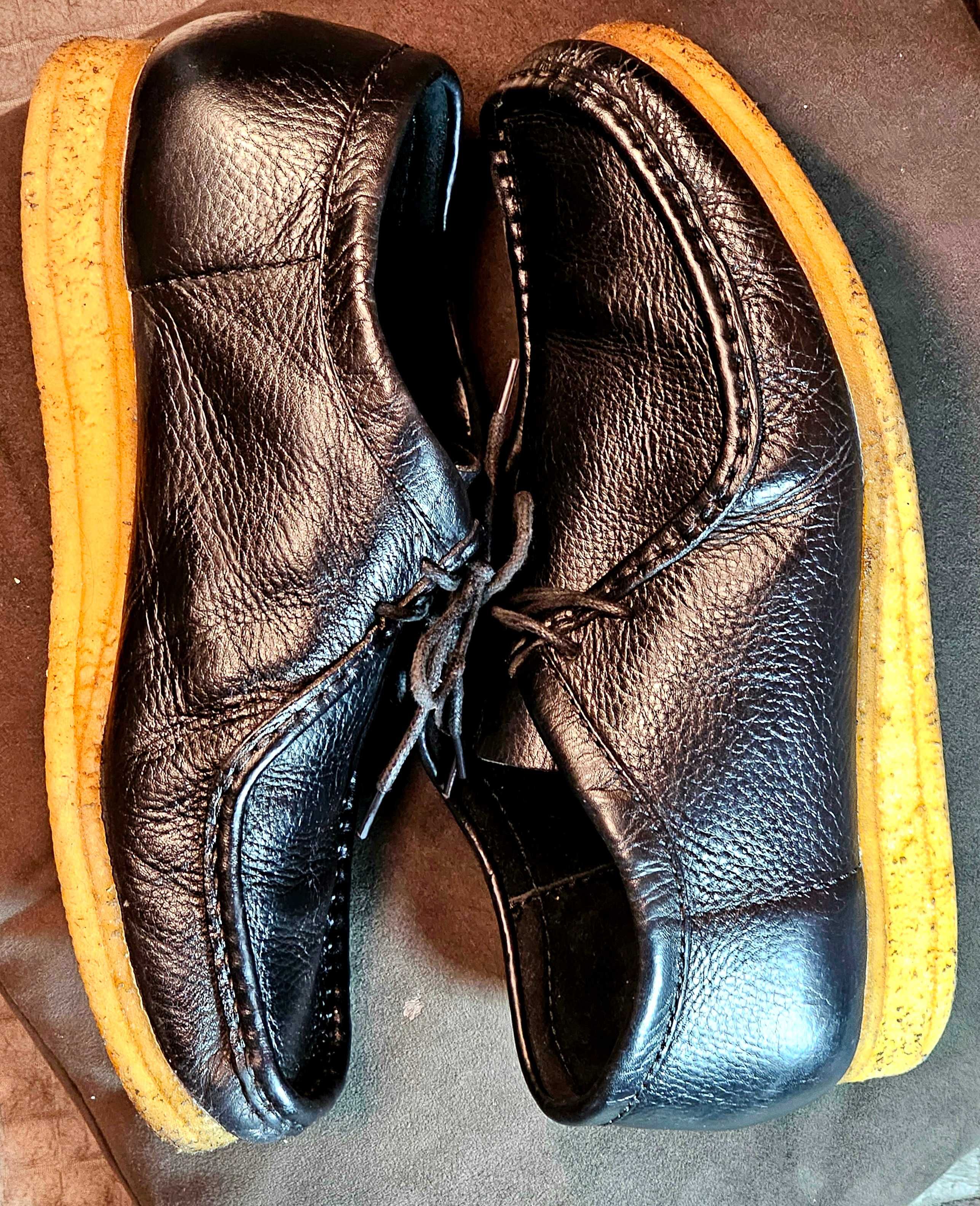 Продам кожаные оригинальные ботинки Clarks Wallabee 43р