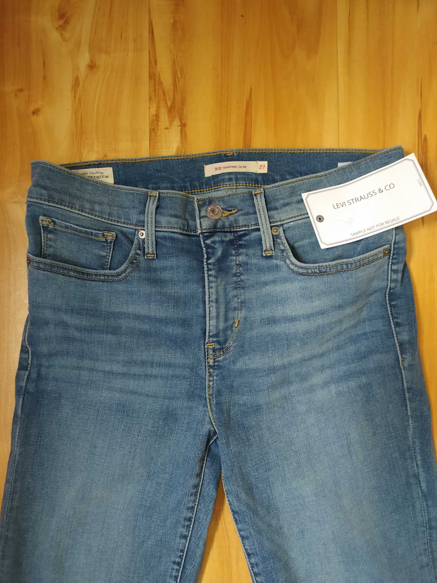 Женские джинсы Jean 312 shaping slim LEVI'S