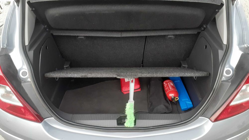 Opel Corsa D.   Benzyna 1.2   Klimatyzacja,tempomat,komputer. Bez rdzy