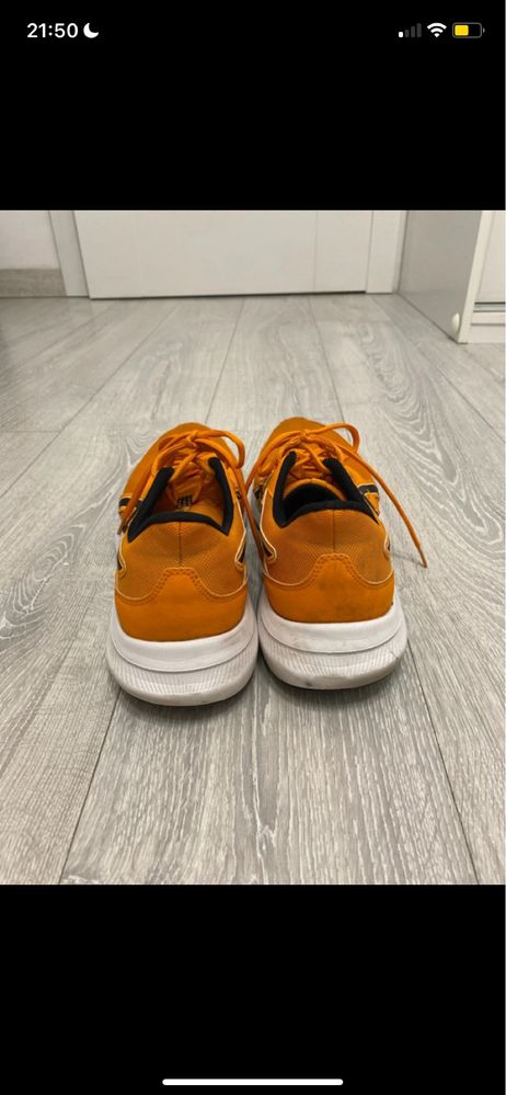 Buty Asics Jolt 4 pomarańczowe 44,5