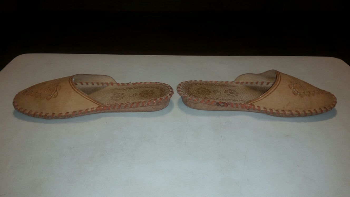 Обувь женская шлепанцы тапки КОЖА новые куплены в Польше р. 36 37
