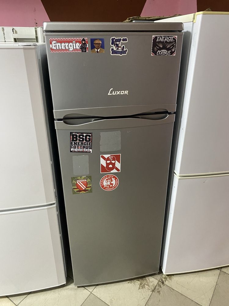 Холодильник двухкамерный LIEBHERR CUP2221