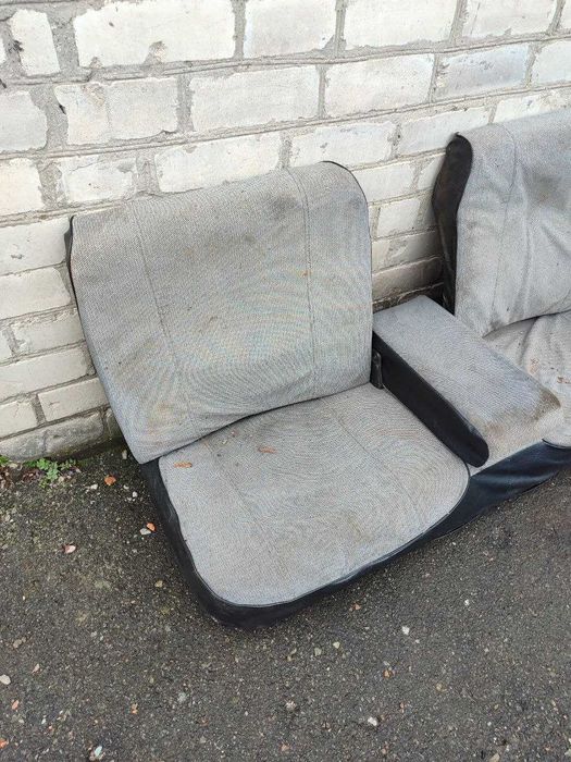 Диван задний с подлокотником Газ Волга Салон