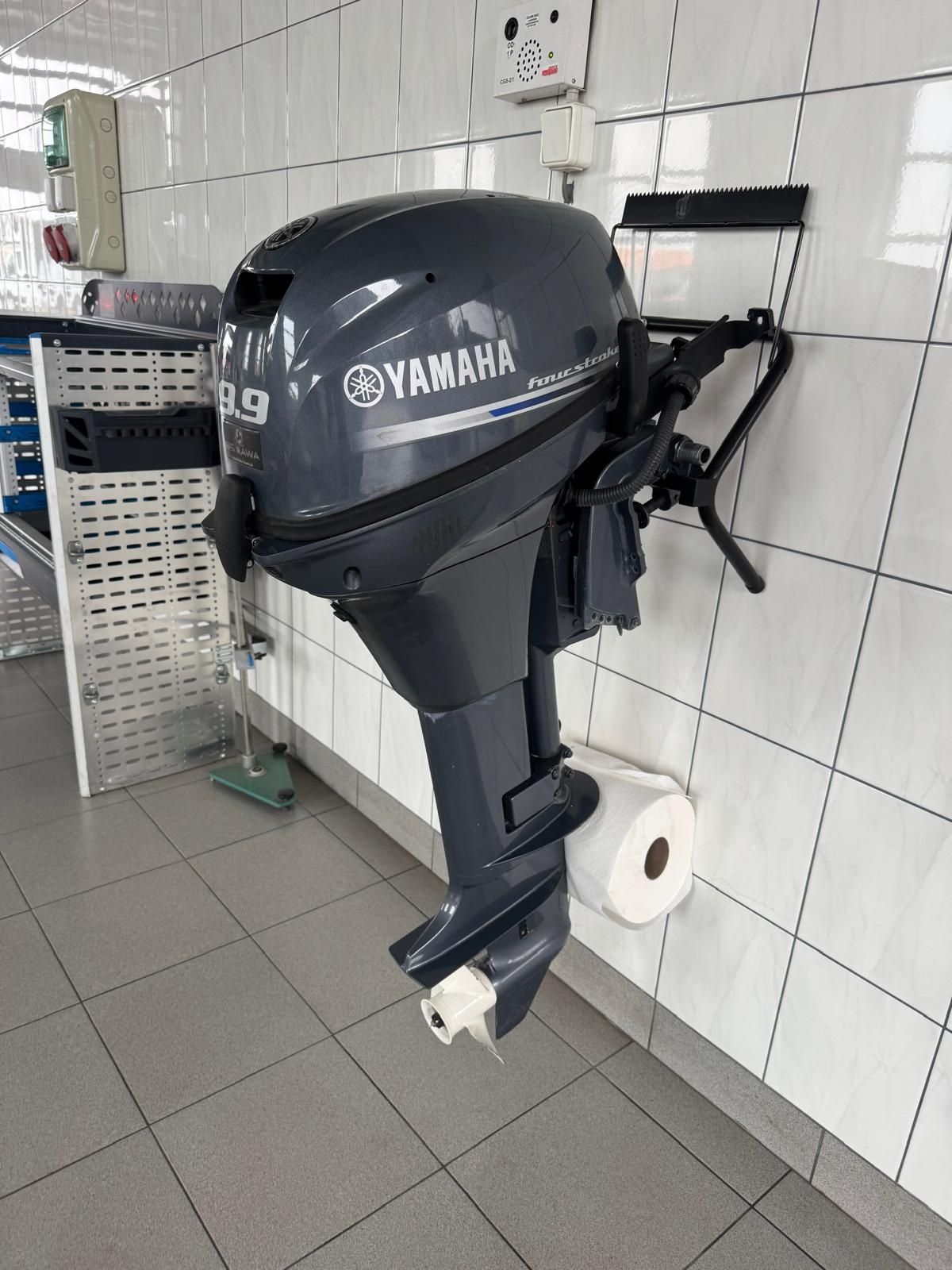 Silnik zaburtowy Yamaha 9.9 stopa L rozrusznik  elek. Manetka
