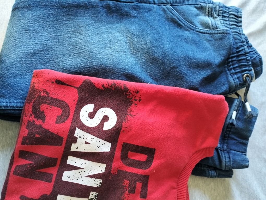 Zestaw bluza + jeansy 146