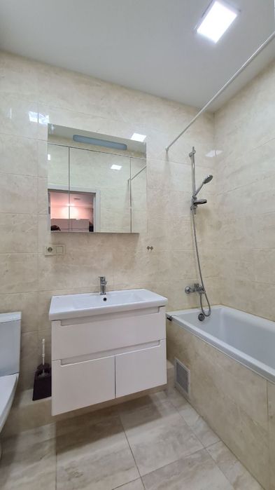 Сдам классную видовую однокомнатную в ЖК 35 Жемчужина,  Литературная