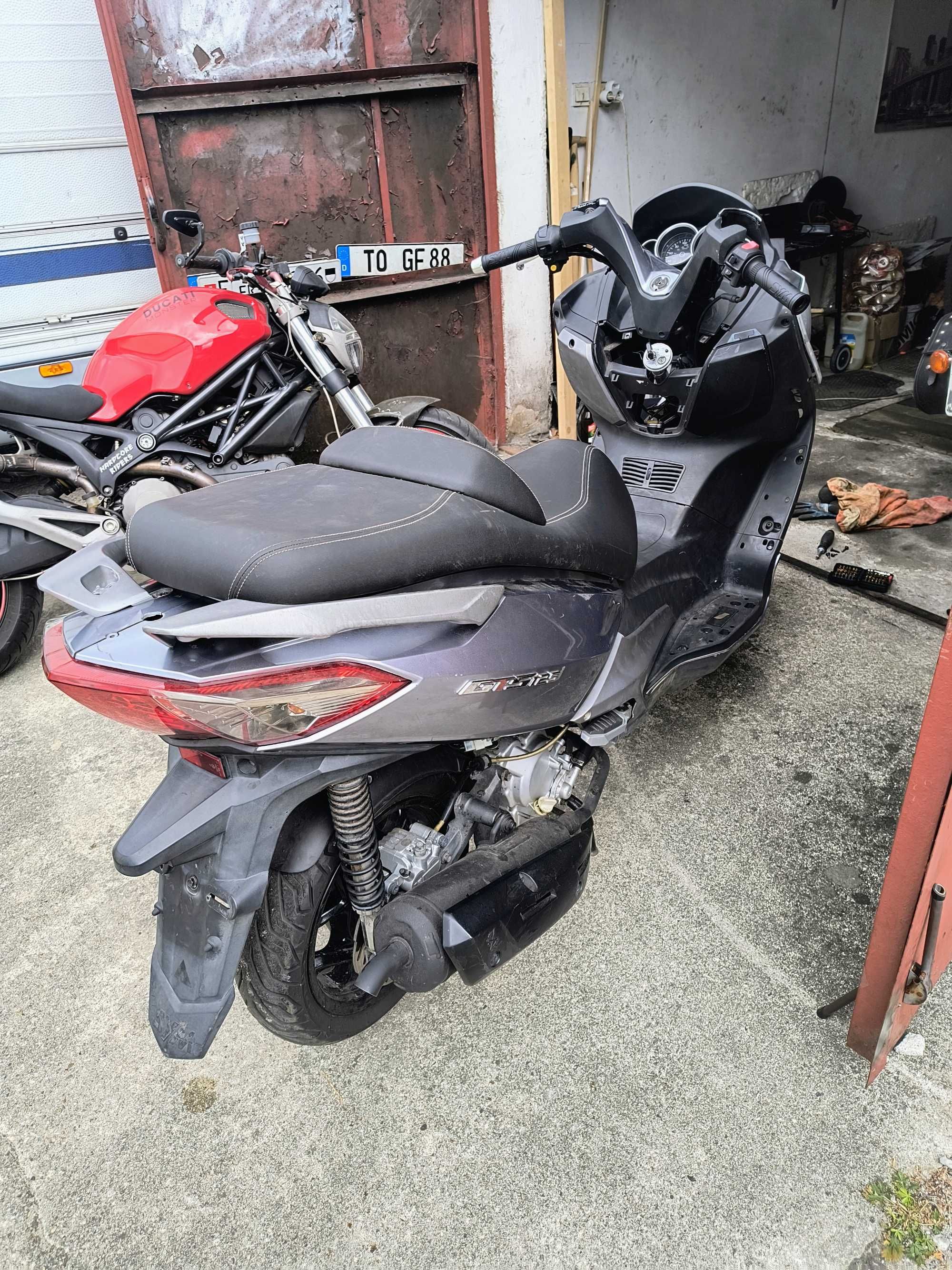 Sprzedam skuter Sym Gts125
