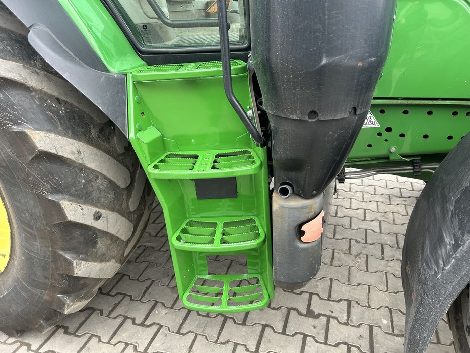 Трактор John Deere 6155R