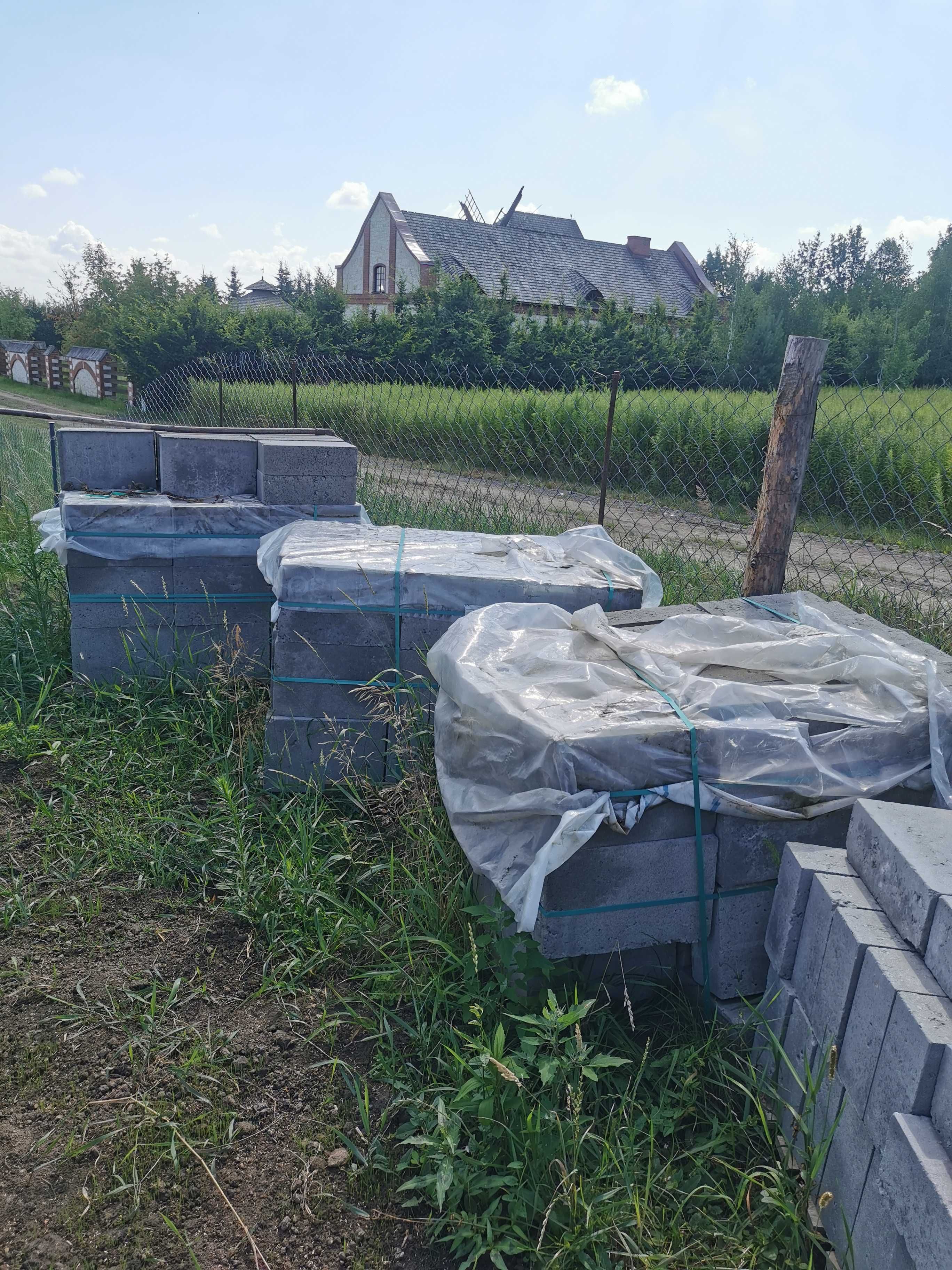 Sprzedam bloczki betonowe fundamentowe