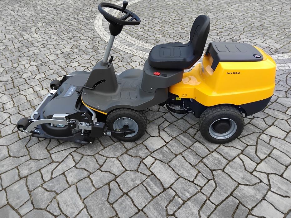 Zwinny traktorek kosiarka STIGA PARK 300M demo