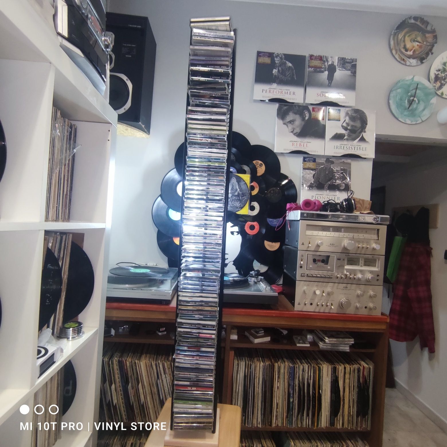 Arquivador Estante com +- 90 CD expositor como NOVO