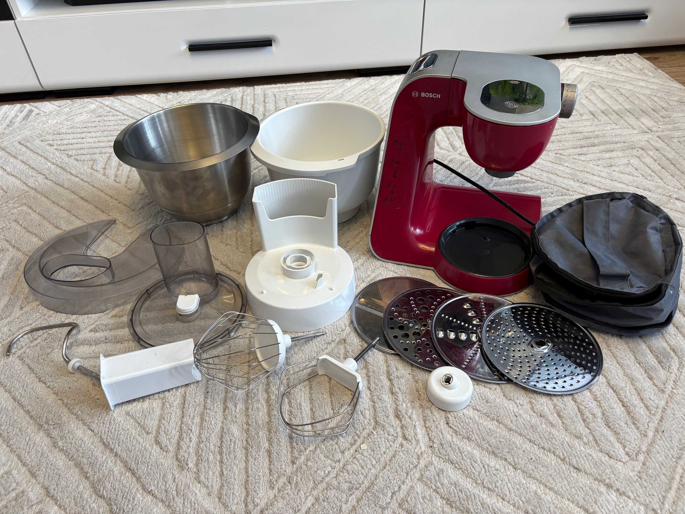 Akcesoria do robota kuchennego Bosch MUM 5 + uszkodzony robot gratis