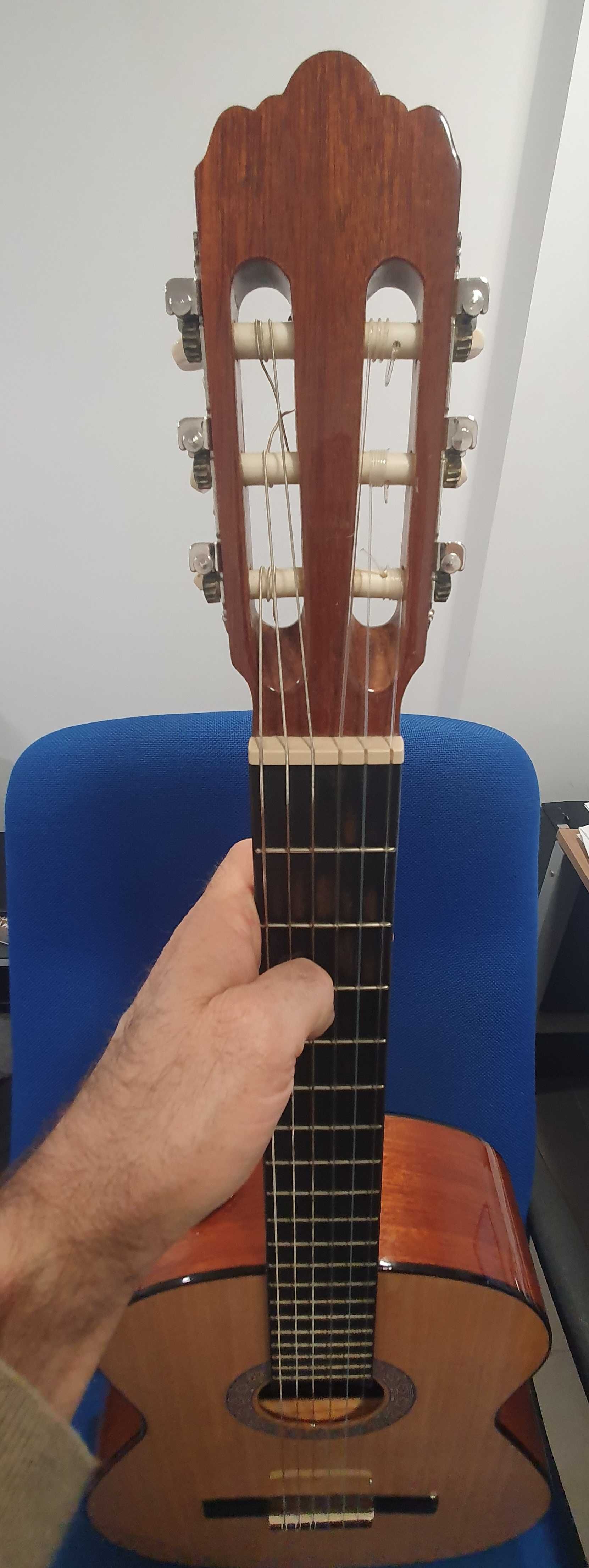 Guitarra classica Lusitana