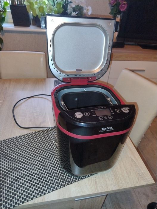 Sprzedam wypiekacz do chleba Tefal Pain Plaisir