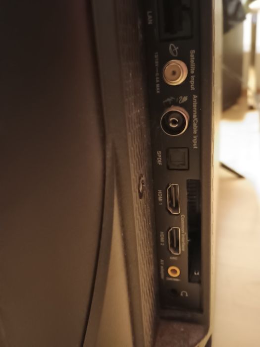 TCL 32" FHD Led Smart TV HEVC