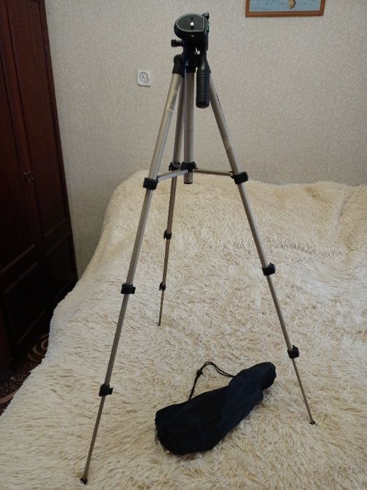 Цифровая видеокамера Панасоник а. МодельNV-GS90EE-S