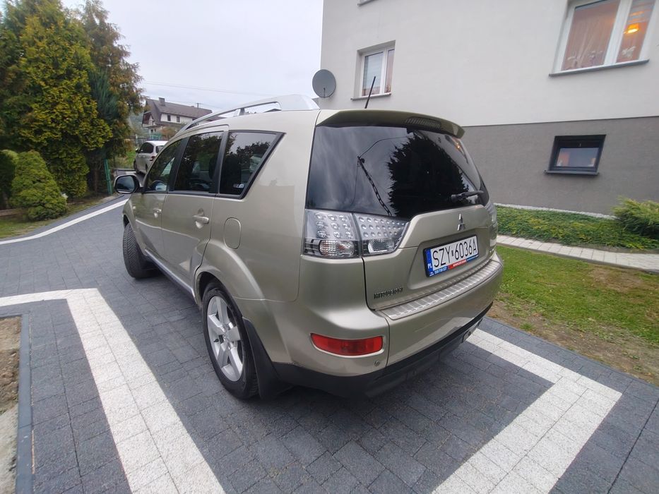 Mitsubishi Outlander II 2.0 TDI 170KM • 7-osobowy • 4x4