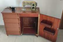 Máquina de costura Oliva modelo Cl 62