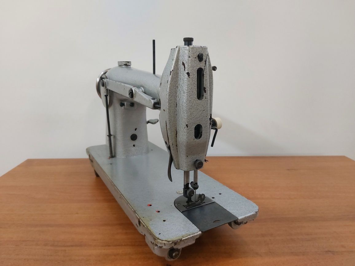 Промислова швейна машина ПМЗ 22класу