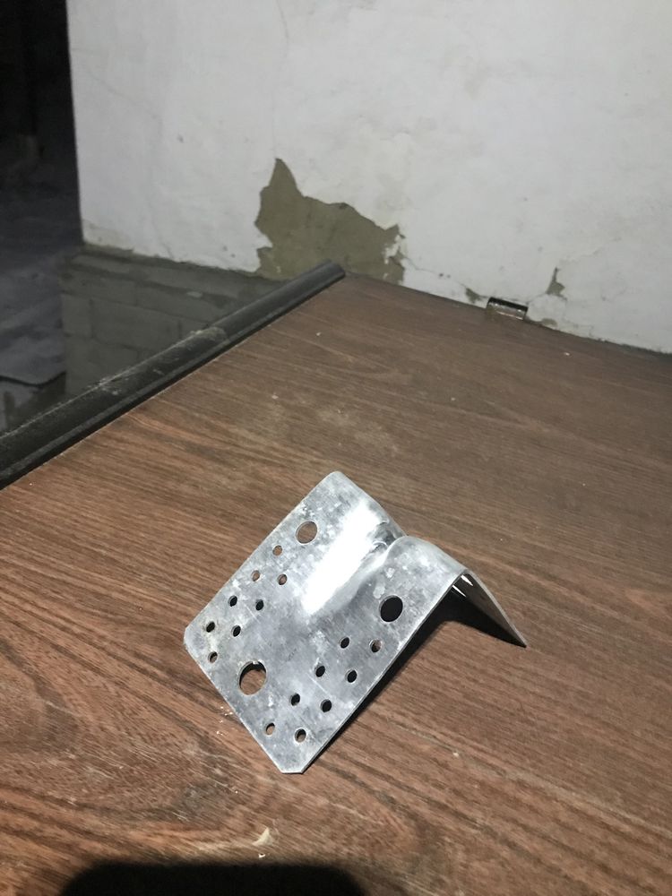 Уголок с ребром жосткости