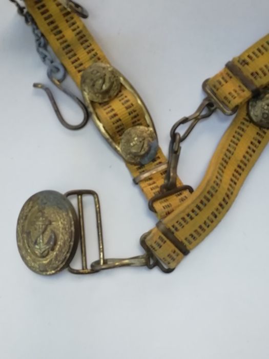 Продам старую  пряжку на ремiнь, виготовлена з брони, мае зацеп.