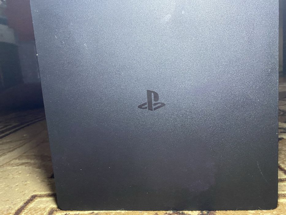 Плейстейшен 4 1т