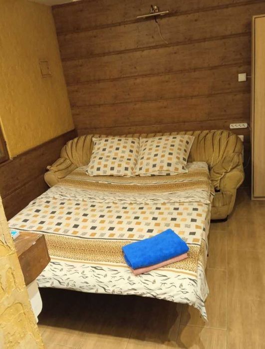 1- кімнатна квартира, близький центр, 1-3 людини вул. К. Левицького