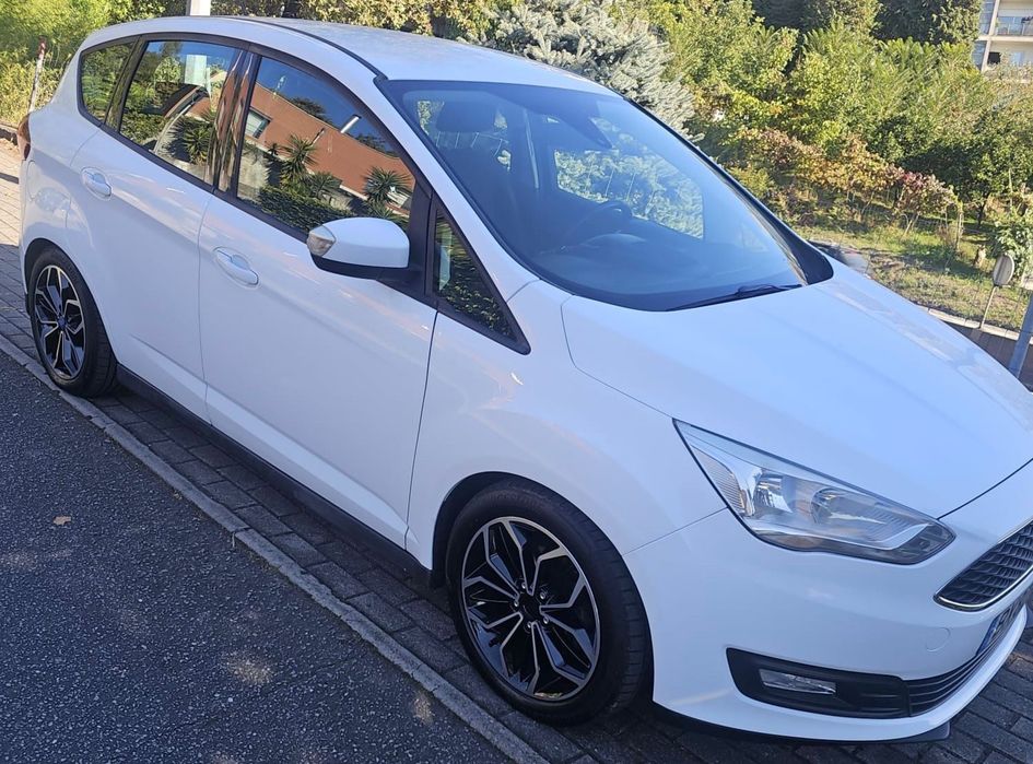 Vendo Ford C-MAX em bom estado.