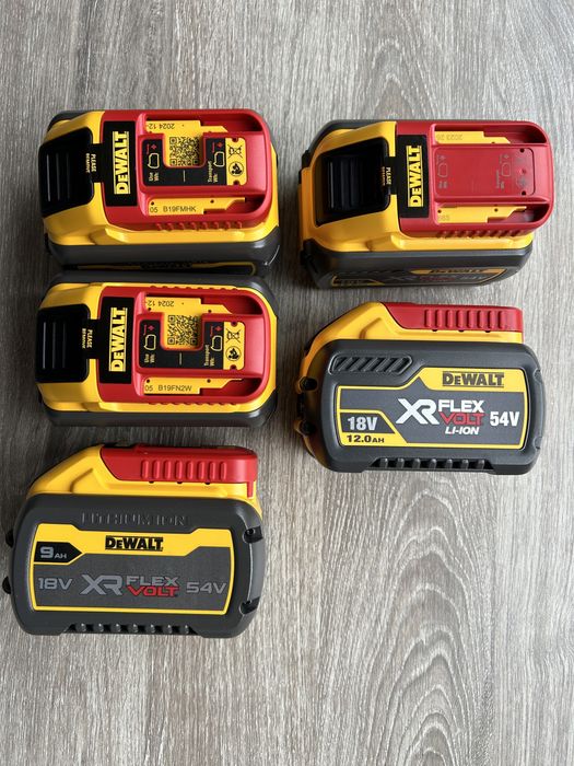 Акумулятор батарея DeWalt 18v DCBP318 3.5ah, flexvolt 12ah 9ah 2025pik