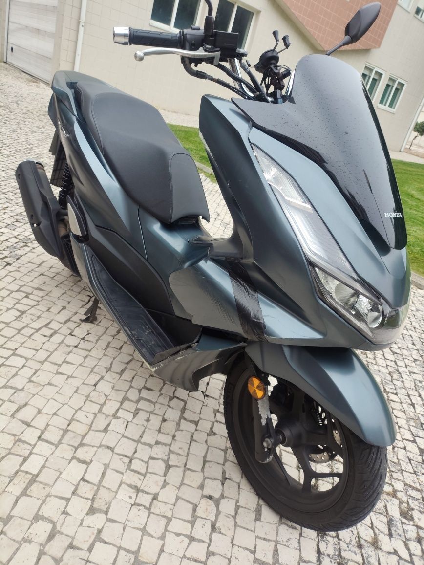 Vendo PCX 2022 ainda com garantia