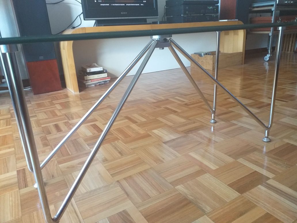 Mesa de centro em vidro