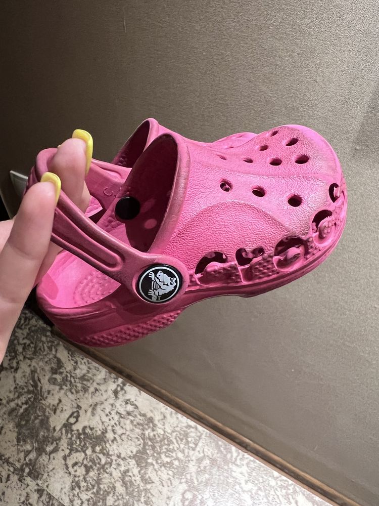 Продам дівчачі crocs