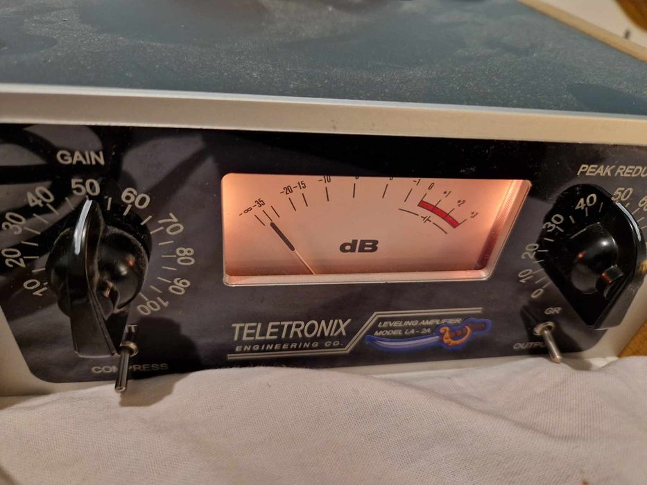 Студия Звукозаписи микрофоны, динамические процессоры, преампы