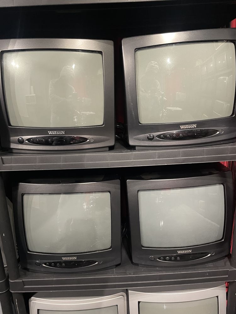 27 televisões TVs CRTs