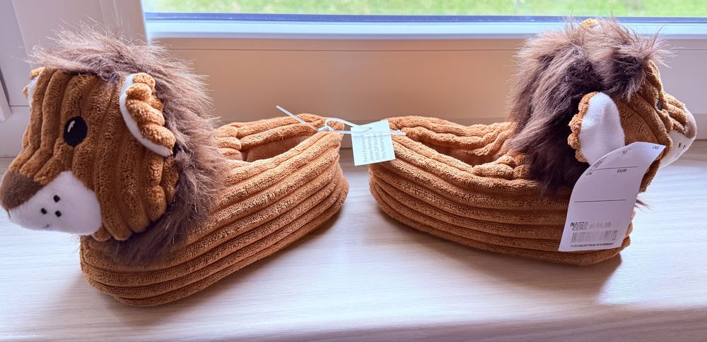 Bambosze paputki papcie kapcie lew rozm. 28/29