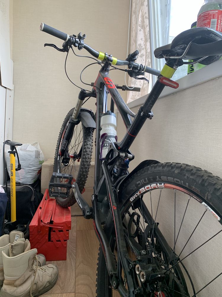 Cube sting carbon M