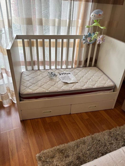 Berço/cama de bebé com acessórios