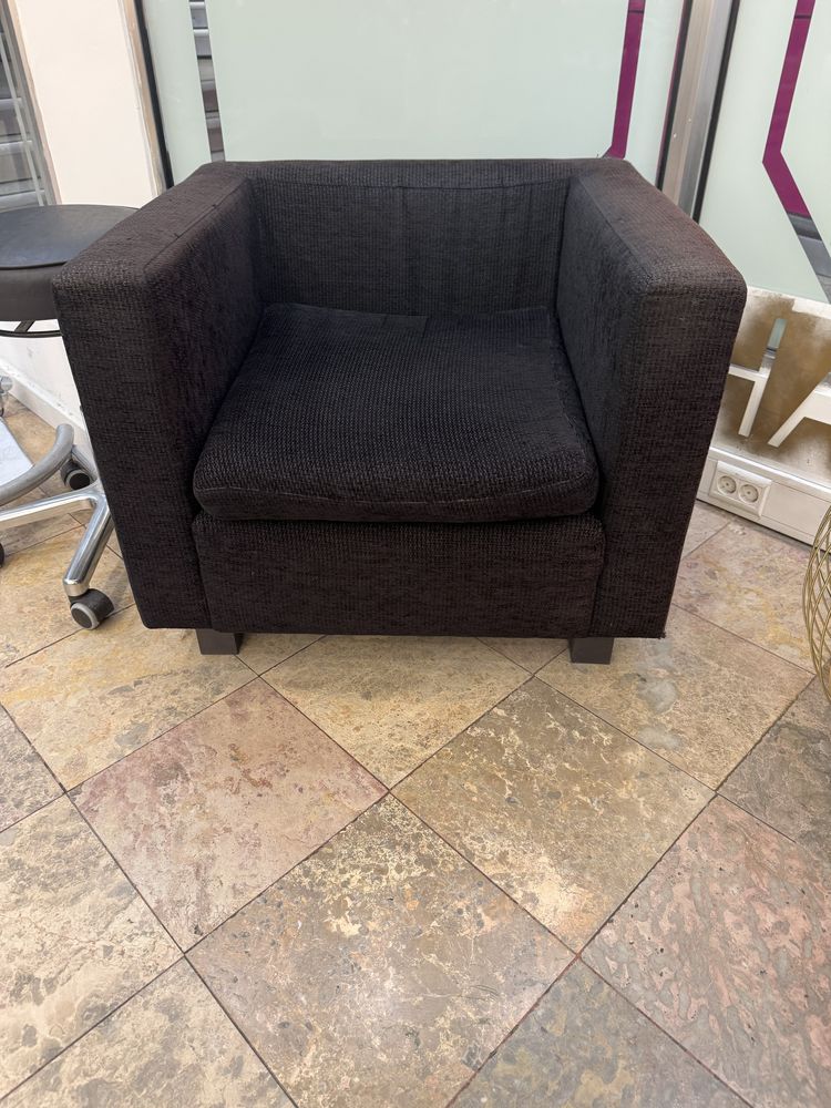 Dois Sofas em veludo preto