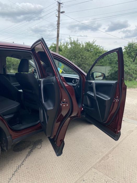 Продам Toyota Rav-4 Гибрид 2017 рік