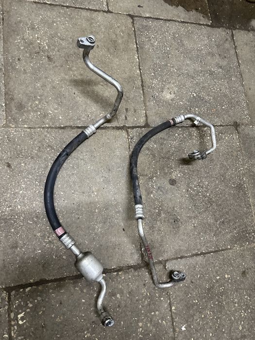 Трубка шланг патрубок труба кондиціонера Toyota Avensis T27 1.8i