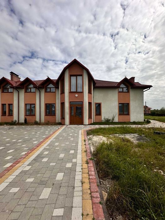 Оренда великого будинку біля курортного Трускавця, в с. Доброгостів!