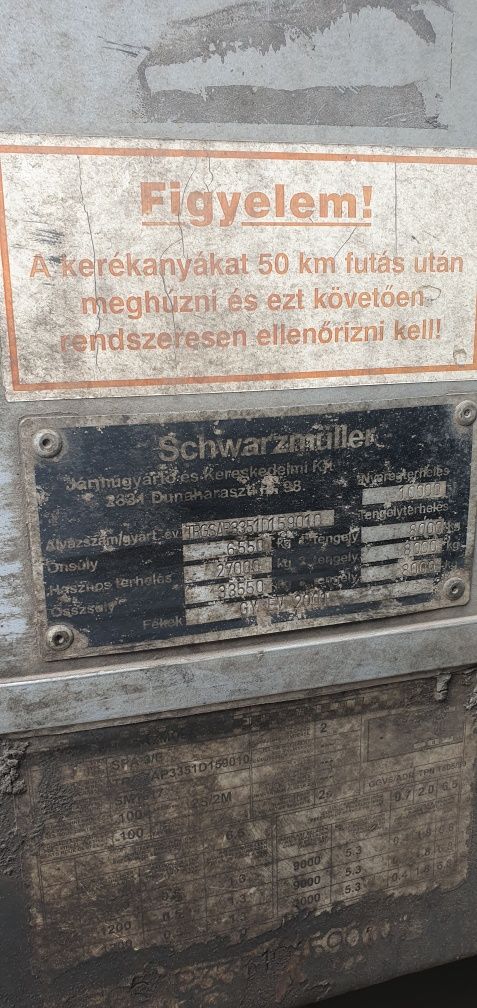 Полуприцем Schwartzmuller тягач даф