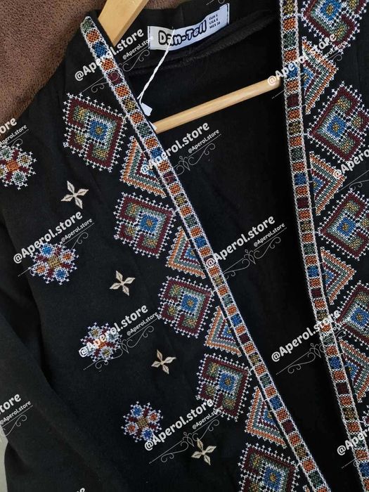 Вишиванка жіноча. Кашеміровий піджак.